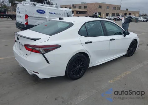 2022 Toyota Camry Nightshade Edition Hybrid z USA, uszkodzony, nr VIN 4T1G31AK7NU043337
